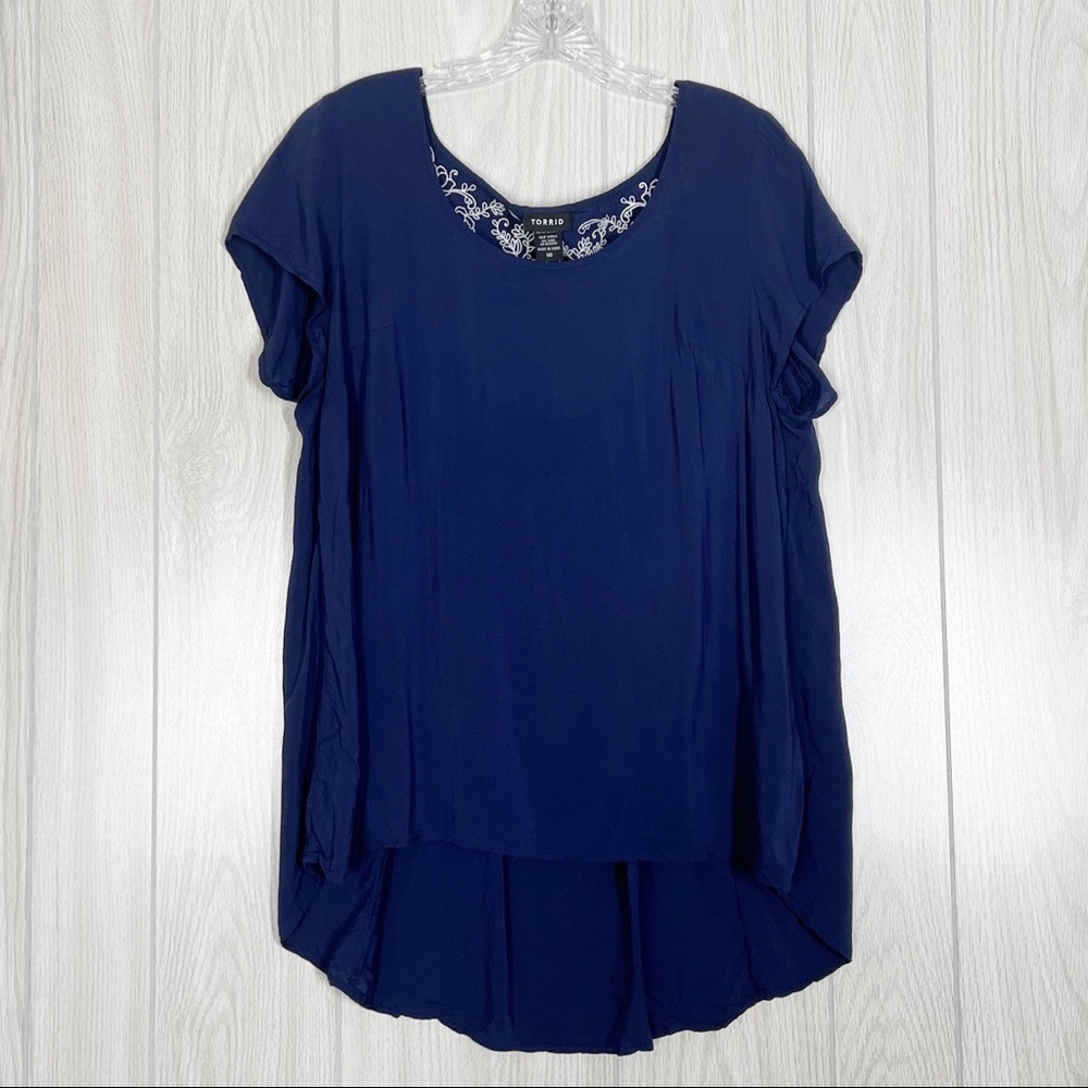 Torrid | Embroidered Back Challis Top Navy Blue / White Size 00